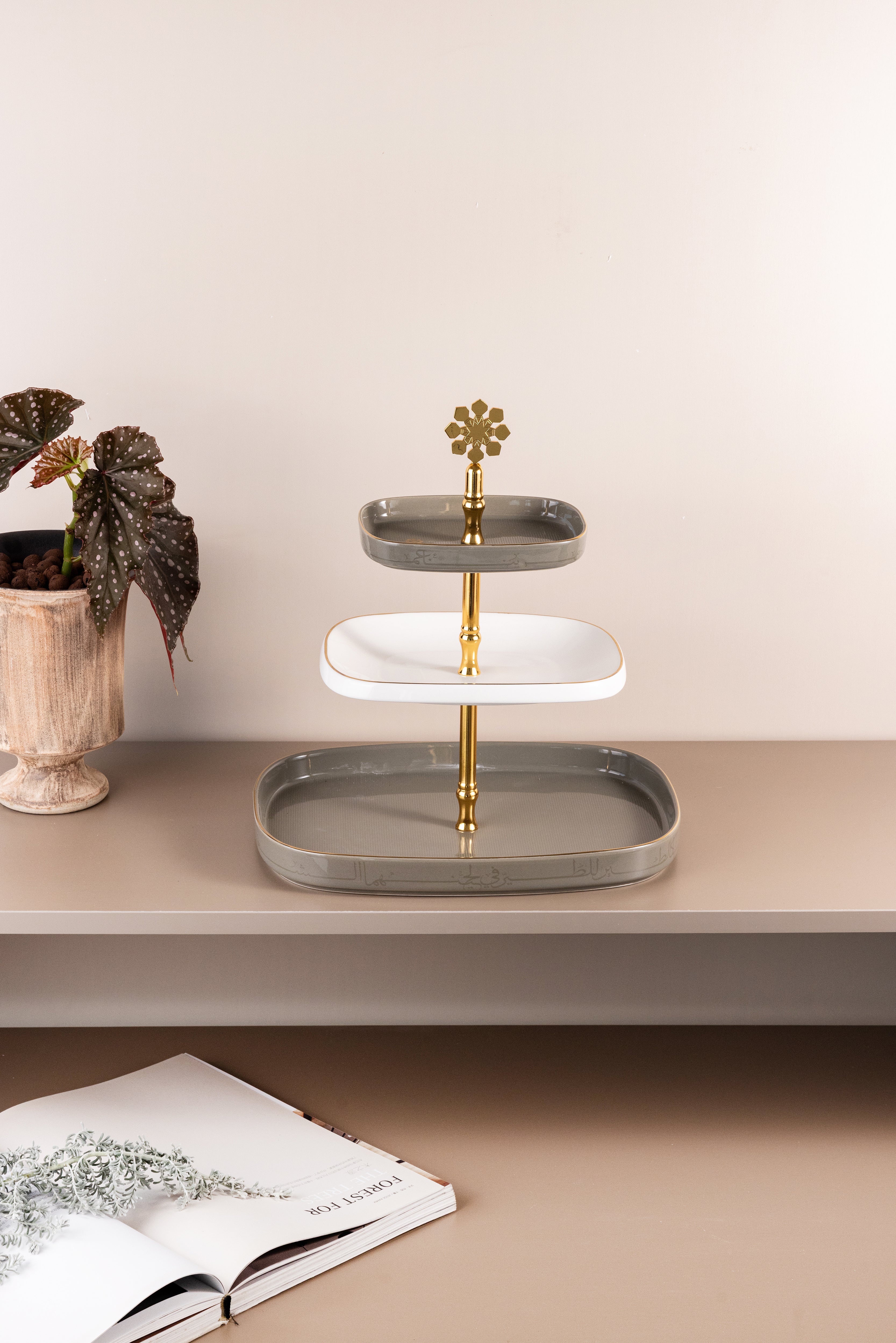3 Layer Stand From Mirral - Grey + Gold – Otantik Oman
